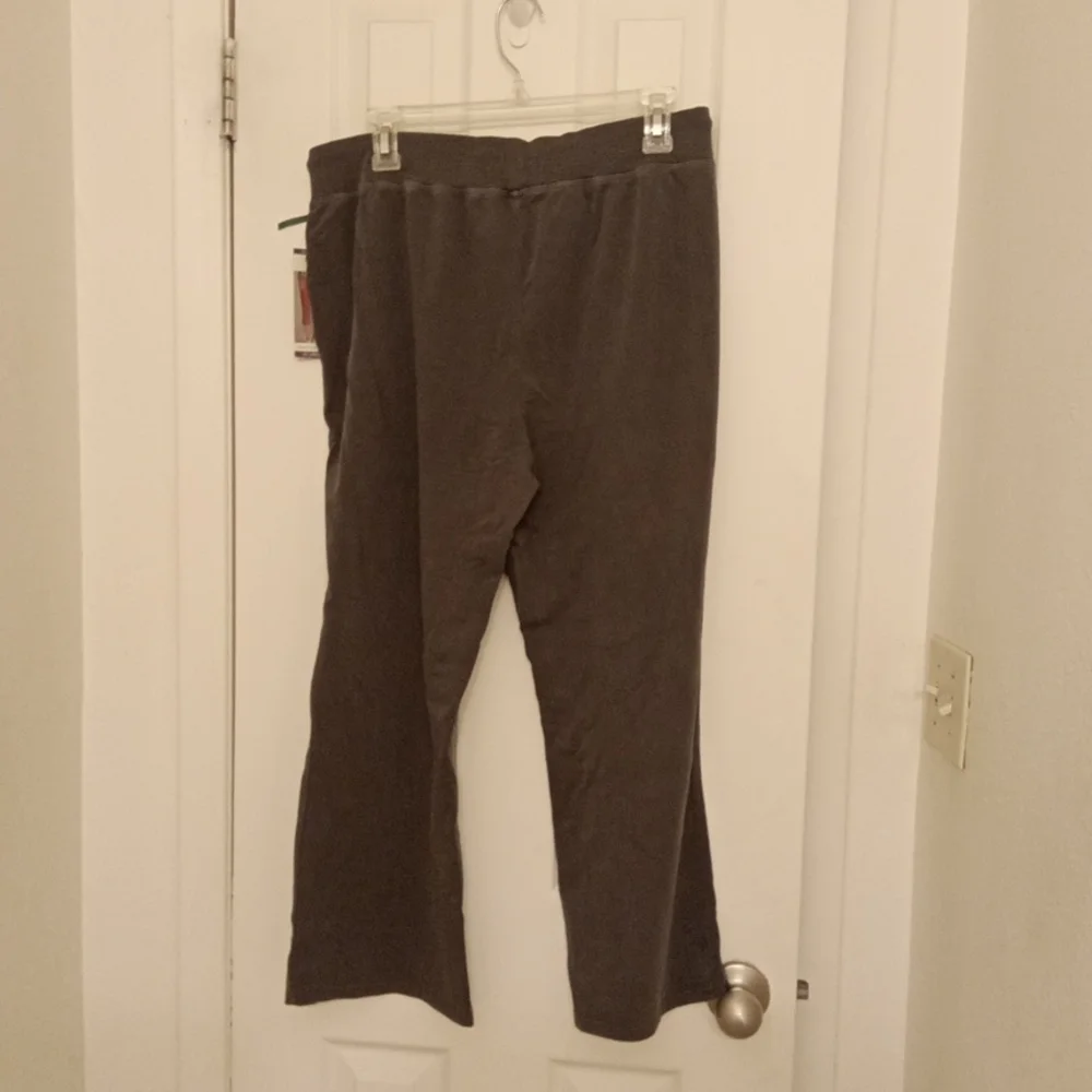 Woman pants - Picture 2 of 4